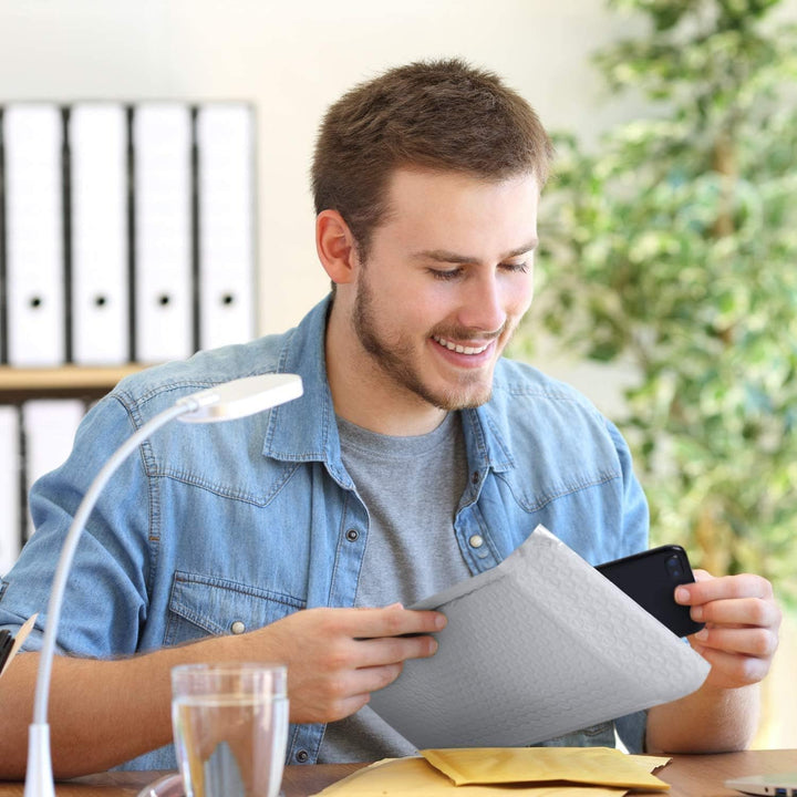 Metronic 1000 Pack Bubble Mailer 4X8 Inch White,Usable Size 4x7 Waterproof Padded Envelopes,Self-Seal Small Bubble Mailers Cushioning for Shipping,Jewelry Makeup Supplies, Packaging Bulk